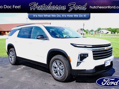 Used 2025 Chevrolet Traverse LT