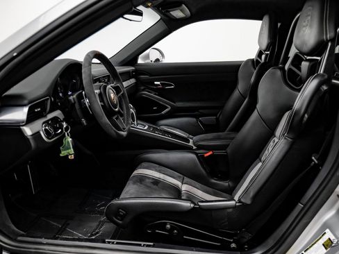 Used 2018 Porsche 911 GT3 w/ Sport Chrono Package image 33