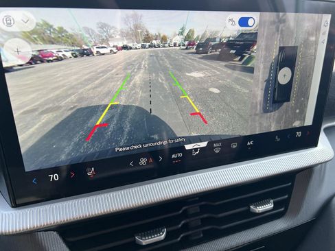 Used 2025 Ford Explorer ST-Line w/ Premium Package image 33