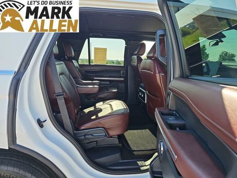 Used 2023 Ford Expedition Limited AWD/4WD image 28