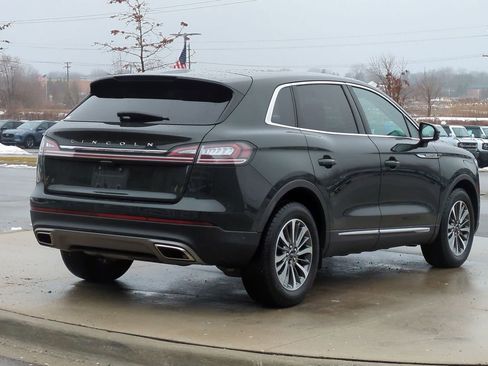 Used 2022 Lincoln Nautilus Reserve image 7