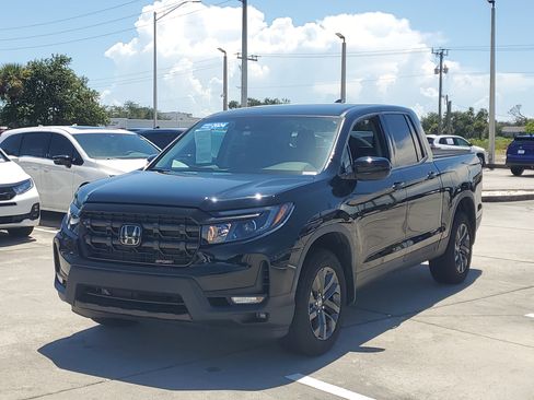 Used 2024 Honda Ridgeline Sport image 3