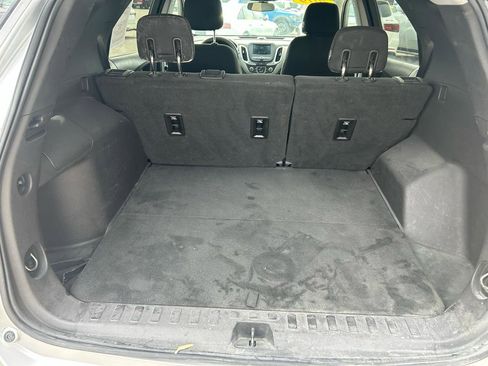 Used 2019 Chevrolet Equinox LS w/ LS Convenience Package image 17