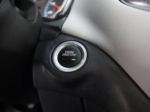 Used 2024 Chevrolet Equinox LS image 37