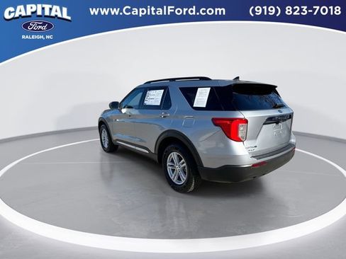 Certified 2022 Ford Explorer XLT image 6