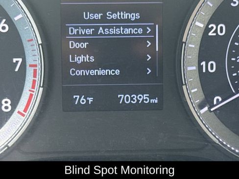 Used 2021 Hyundai Venue SEL FWD image 12
