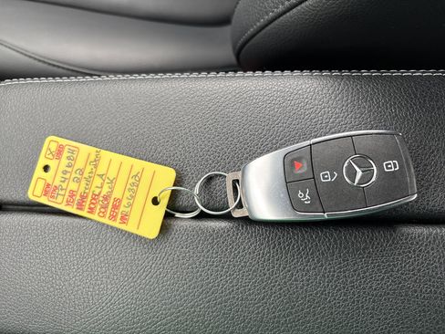 Used 2022 Mercedes-Benz CLA 250 4MATIC image 29
