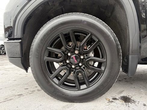 Used 2022 GMC Sierra 1500 Elevation image 13