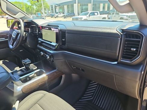 Used 2025 GMC Sierra 1500 Elevation w/ Preferred Package image 28