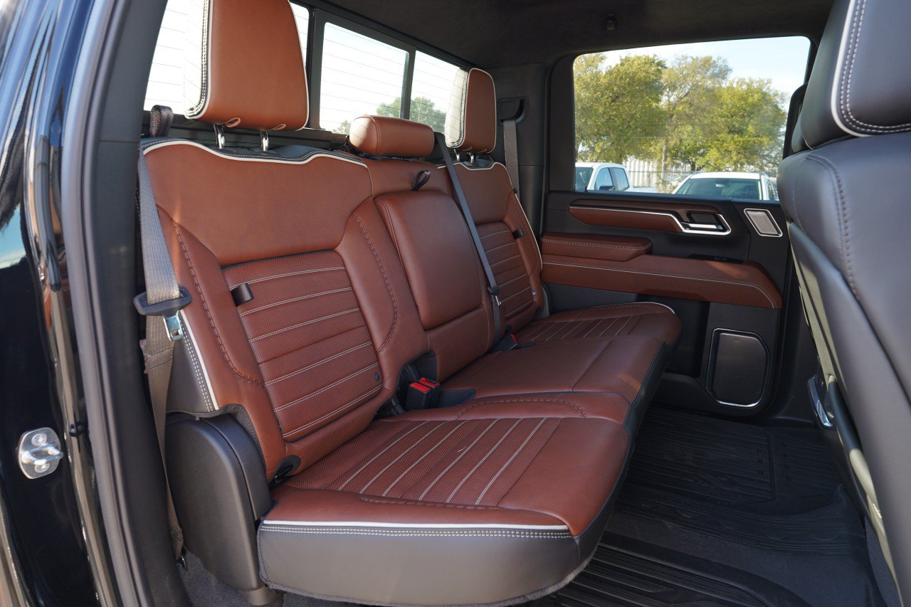 Used 2024 GMC Sierra 2500 Denali Ultimate w/ Max Trailering Package AWD/4WD image 23