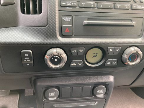 Used 2013 Honda Ridgeline Sport image 17