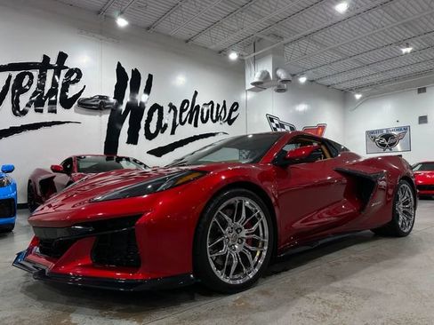 Used 2024 Chevrolet Corvette Z06 w/ Stealth Interior Trim Package RWD image 16