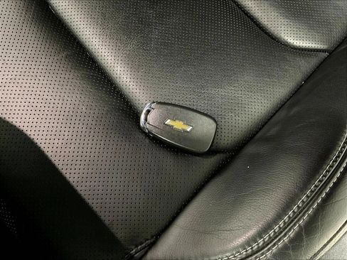 Used 2021 Chevrolet Camaro LT RWD image 29