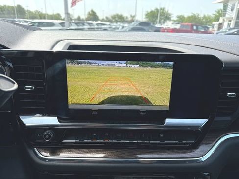 Used 2024 Chevrolet Silverado 1500 LT AWD/4WD image 15