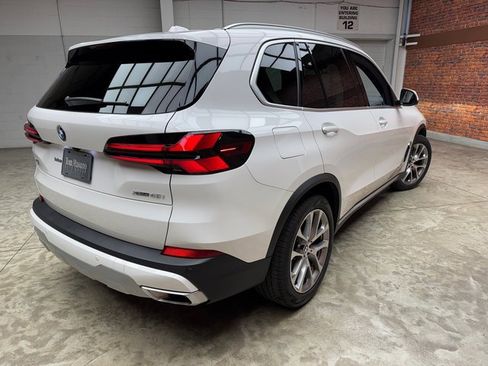 Certified 2024 BMW X5 xDrive40i w/ Premium Package image 5