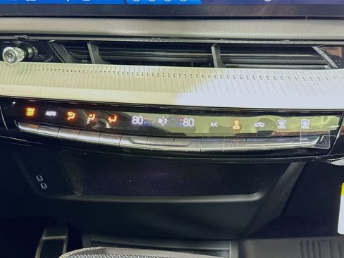 New 2026 Cadillac Optiq Luxury 1 image 16