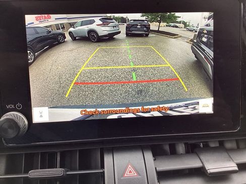 Used 2025 Toyota RAV4 XLE AWD/4WD image 22