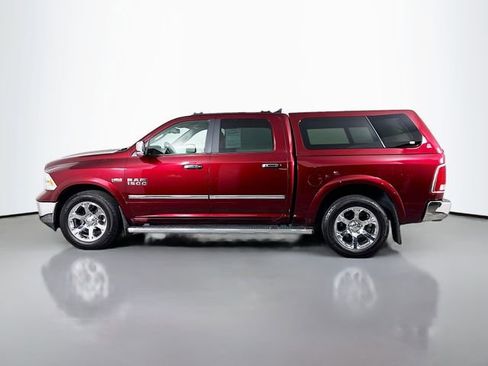 Used 2017 RAM 1500 Laramie w/ Convenience Group AWD/4WD image 4