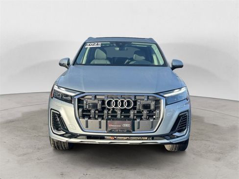 Used 2025 Audi Q7 2.0T Premium Plus w/ Premium Plus Package image 2