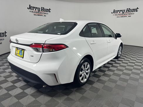 Used 2024 Toyota Corolla LE FWD image 6