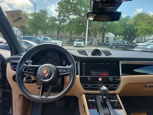 Used 2024 Porsche Macan image 22
