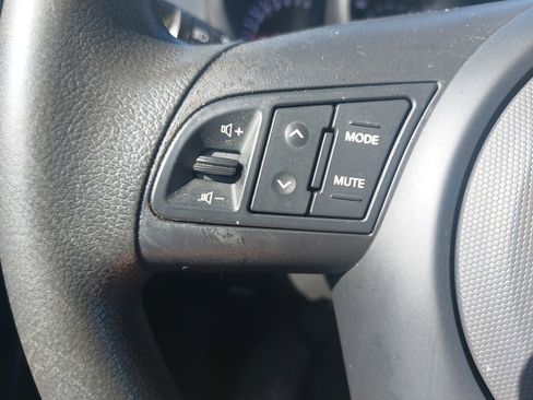 Used 2013 Kia Soul FWD image 17