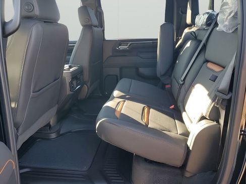 New 2025 GMC Sierra 2500 AT4 w/ AT4 Premium Plus Package image 19