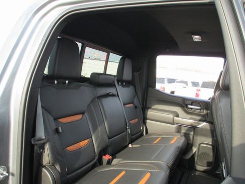 Used 2021 GMC Sierra 1500 AT4 w/ AT4 Premium Package image 23