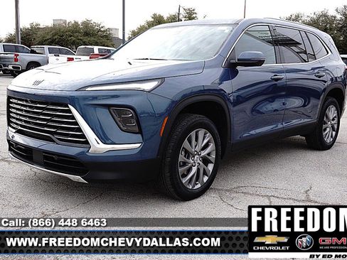 Used 2025 Buick Enclave Preferred image 3