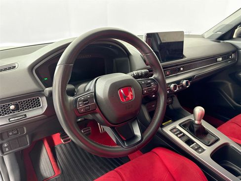 Used 2023 Honda Civic Type R image 4