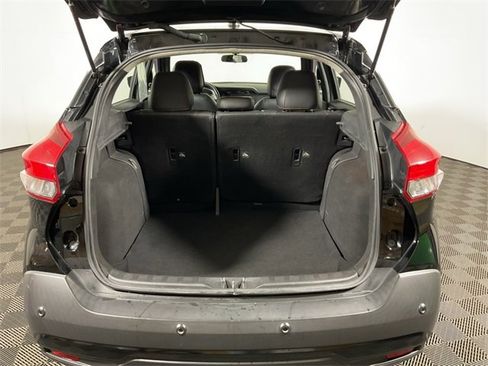 Used 2020 Nissan Kicks SR w/ SR Premium Package image 13
