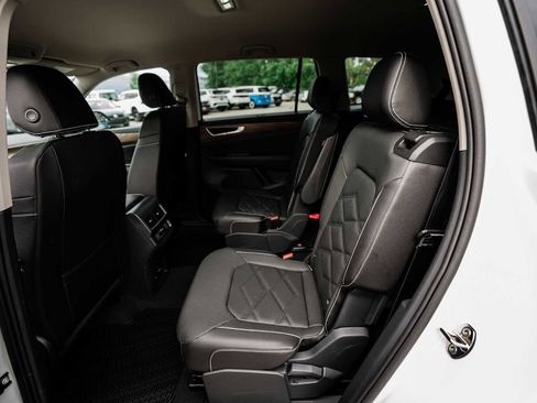 New 2025 Volkswagen Atlas SE image 34