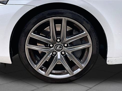 Used 2018 Lexus IS 300 F Sport w/ F Sport Package RWD image 11