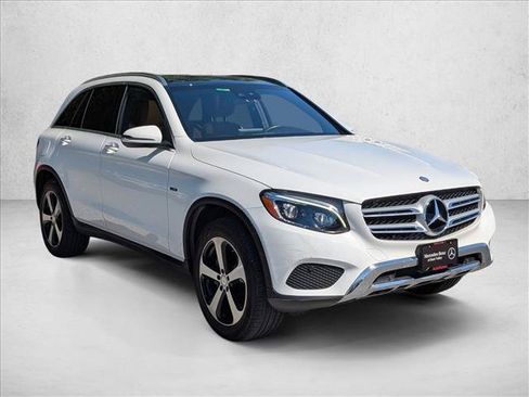 Used 2016 Mercedes-Benz GLC 300 4MATIC image 3
