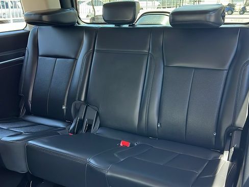 Certified 2024 Ford Expedition XLT RWD image 10