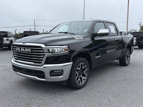 Used 2025 RAM 1500 Laramie AWD/4WD image 2
