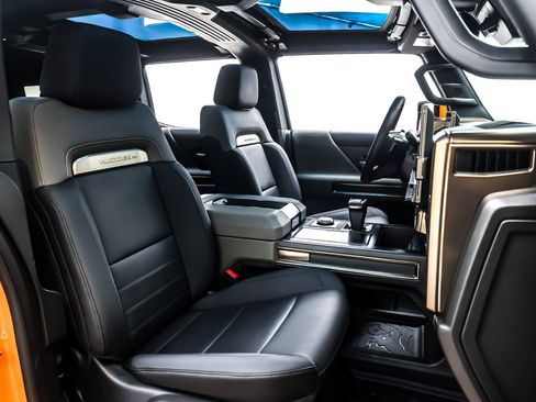 Used 2024 GMC Hummer EV 2X w/ Extreme Off-Road Package image 7