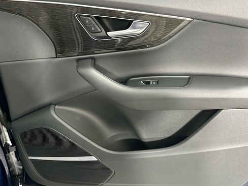 Used 2022 Audi Q7 Premium Plus w/ Premium Plus Package image 24