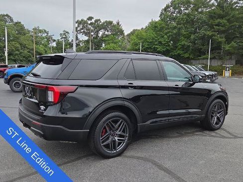 Certified 2025 Ford Explorer ST-Line w/ Premium Package AWD/4WD image 4