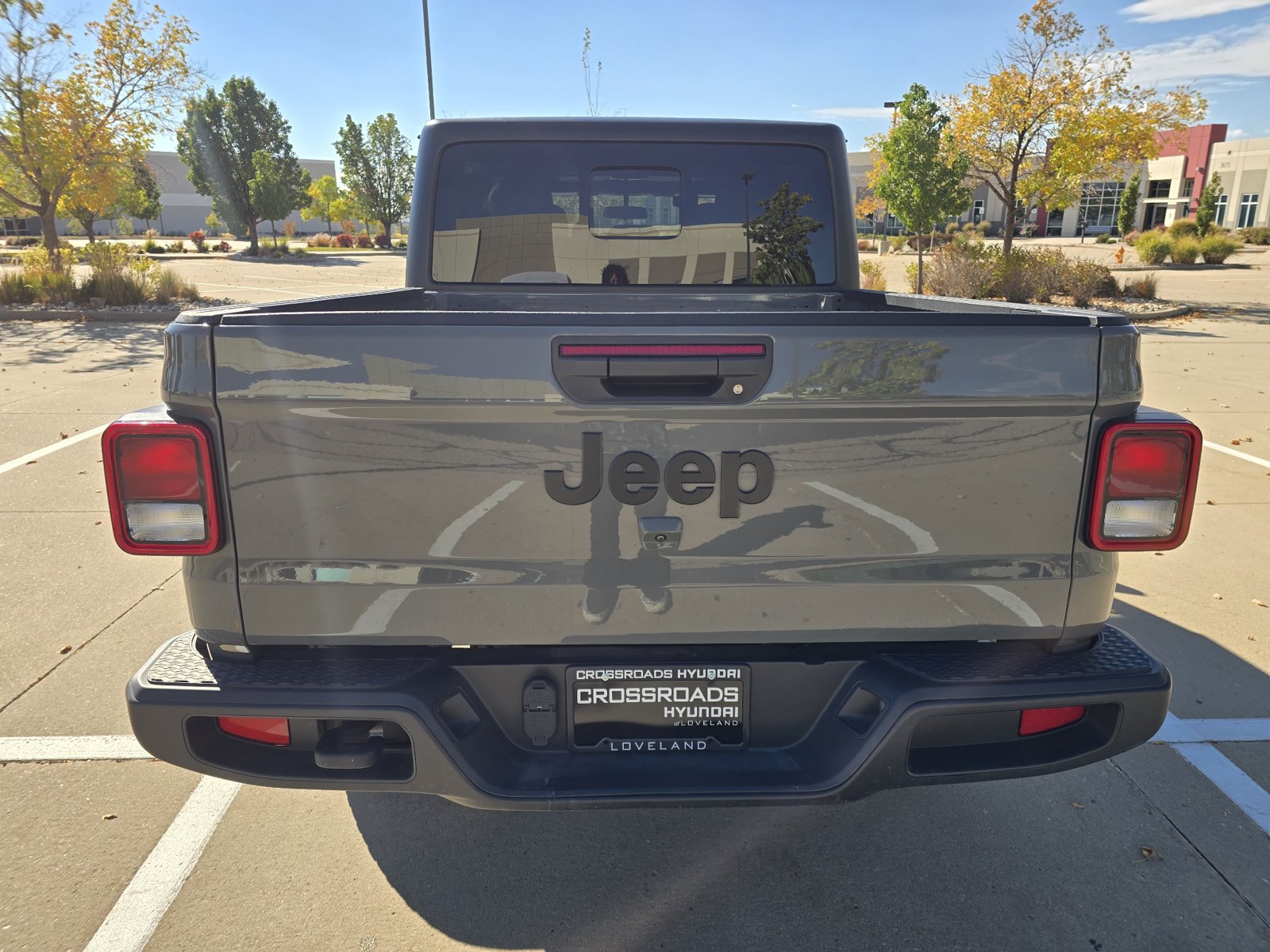 Used 2023 Jeep Gladiator Sport AWD/4WD image 5