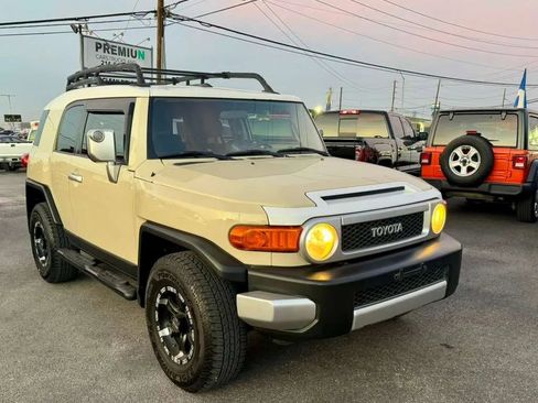 Used 2008 Toyota FJ Cruiser 4WD image 17