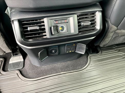 Used 2025 Ford F150 Raptor AWD/4WD image 11