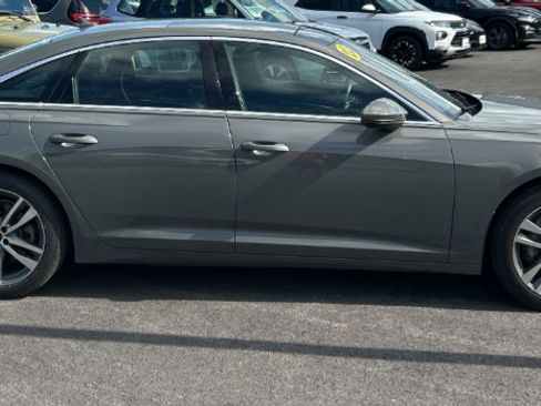 Used 2022 Audi A6 Premium Plus w/ Premium Plus Package AWD/4WD image 3