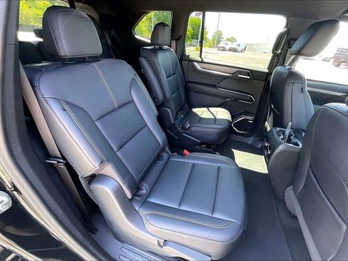 Used 2024 GMC Acadia Elevation AWD/4WD image 24