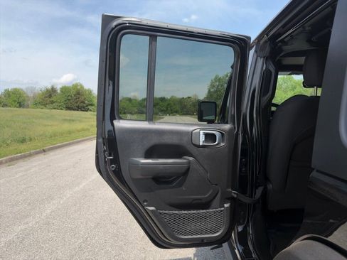 Used 2022 Jeep Wrangler Unlimited Sport AWD/4WD image 21