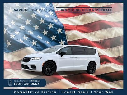 New 2026 Chrysler Pacifica Limited w/ S Appearance Package
