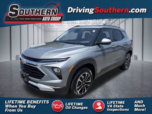 Used 2025 Chevrolet TrailBlazer LT AWD/4WD image 1