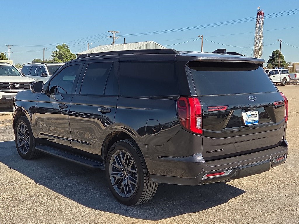 Used 2026 Ford Expedition Platinum w/ Stealth Appearance Package AWD/4WD image 3