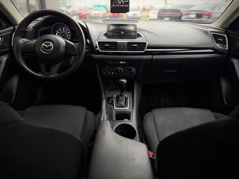 Used 2015 MAZDA MAZDA3 i SV image 9