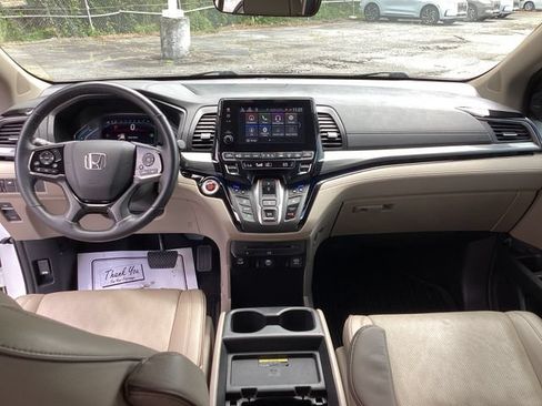 Used 2024 Honda Odyssey Elite image 21